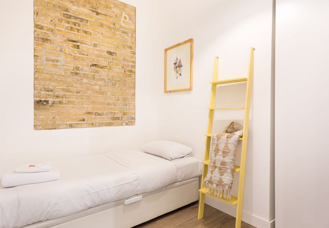 Apartamento en Hospitalet de Llobregat - Olala Design Apartment 2.4 | 10m Pl.España