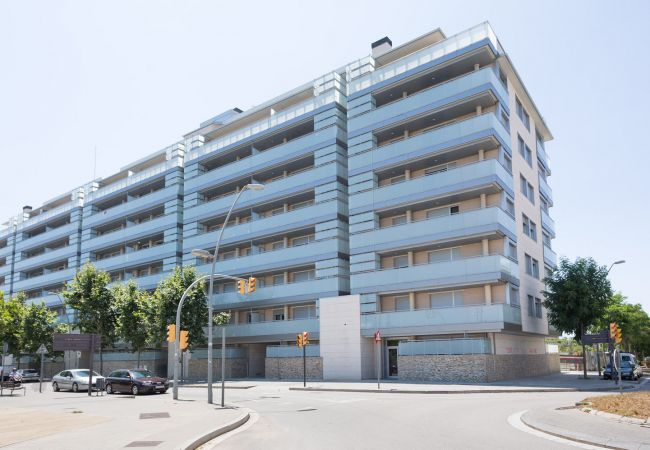 Apartamento en San Adrián de Besós - Olala Port Forum 115 Apartment with Balcony