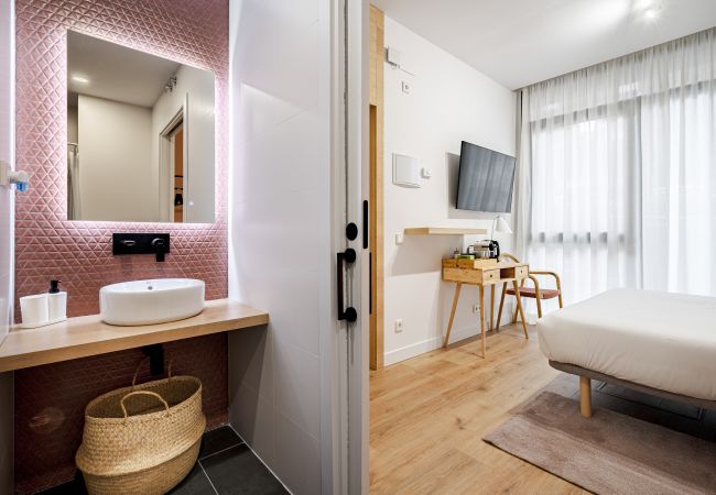 Alquiler por habitaciones en Madrid - Vallecas Suites - Accessible Suite
