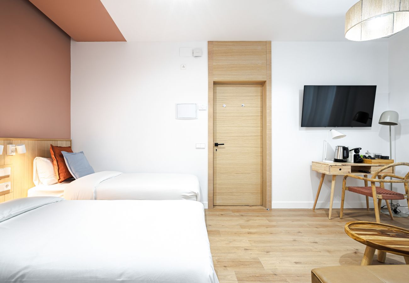 Alquiler por habitaciones en Madrid - Vallecas Suites - Twin Room