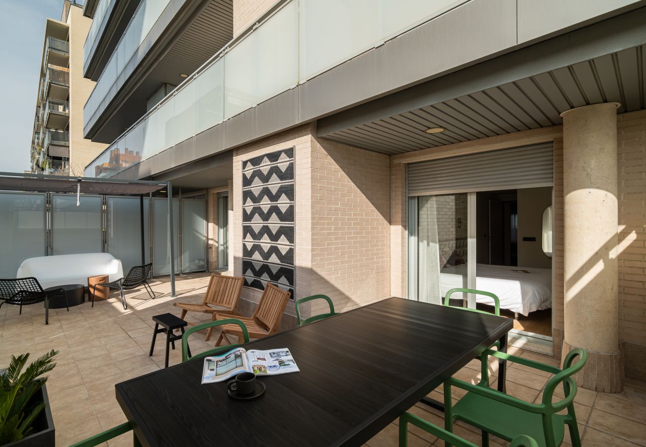 Appartement à San Adrián de Besós - Port Forum 3-Bedroom Apartment with Terrace