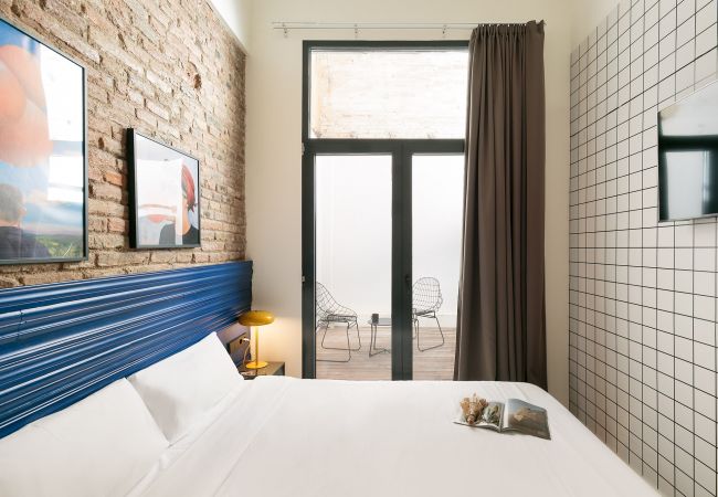 Chambres d'hôtes à Hospitalet de Llobregat - Arte Suites - Double Room | Private Patio