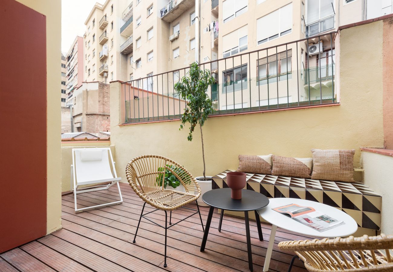 Appartement à Barcelone - L'illa Charming 1BR Apartment with Terrace