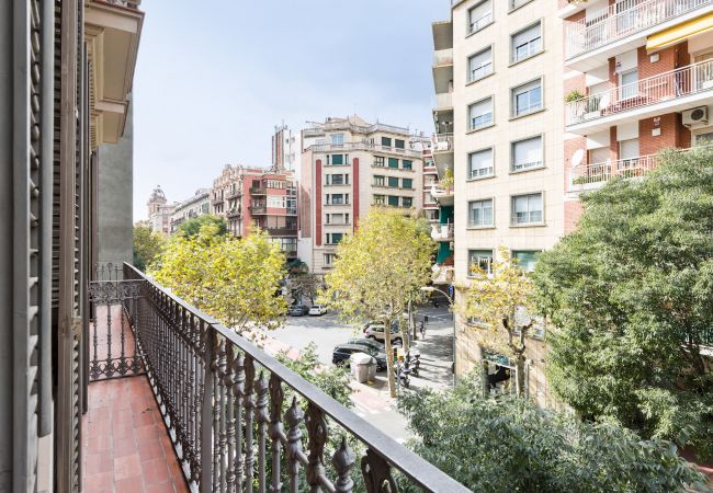 Appartement à Barcelone - Eixample City Center 2BR Flat | 3 min. Urgell