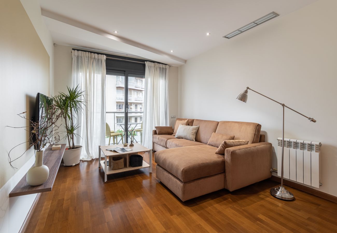 Appartement à Barcelone - Exclusive Les Corts 2BR Apartment w/Balcony