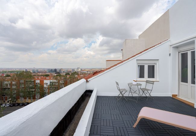 Apartamento em Madrid - Vallecano Penthouse with Terrace