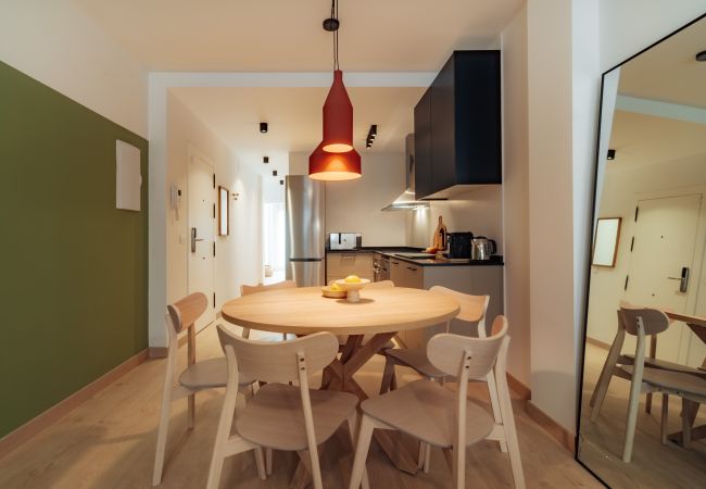 Apartamento em Sevilla - Los Olivos - 2 Bedroom Apartment with Patio