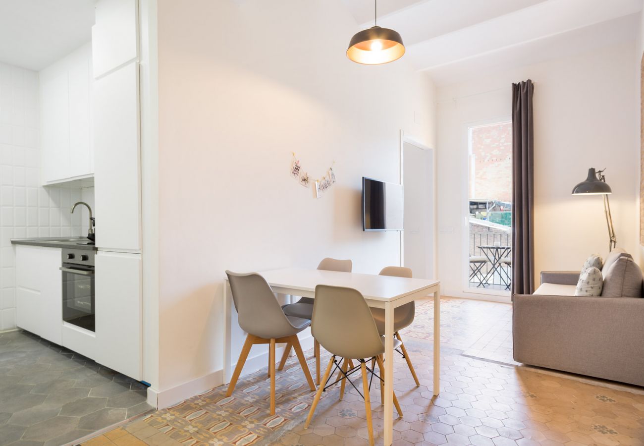 Apartment in Hospitalet de Llobregat - Olala Design Apartment 1.1 | 10m Pl.España