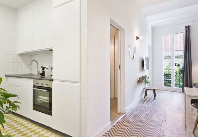 Apartment in Hospitalet de Llobregat - Olala Design Apartment 3.4 | 10m Pl.España