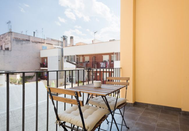 Apartment in Hospitalet de Llobregat - Design One Bedroom Apartment by Olala Homes