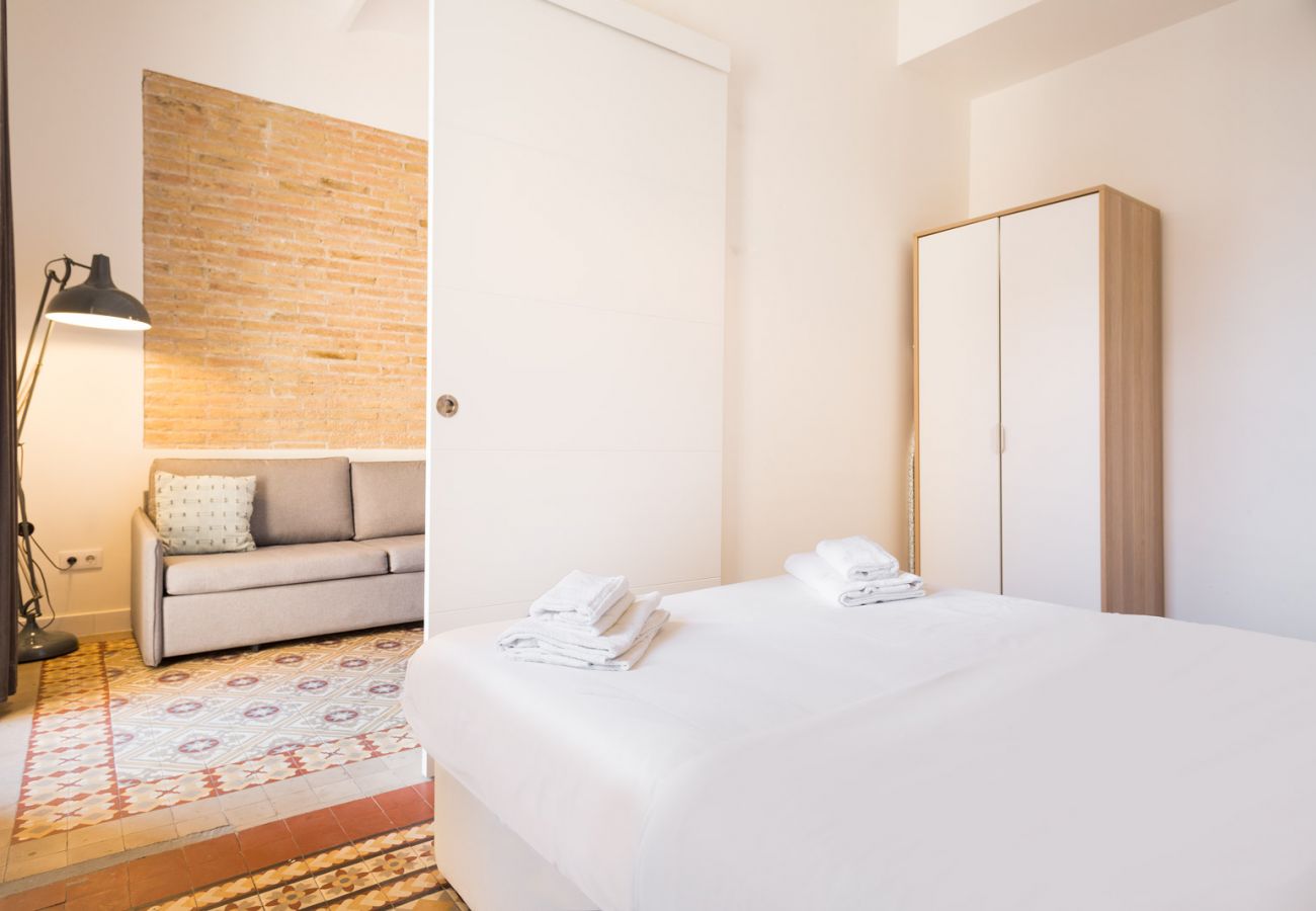 Apartment in Hospitalet de Llobregat - Olala Design Apartment 3.3 | 10m Pl.España