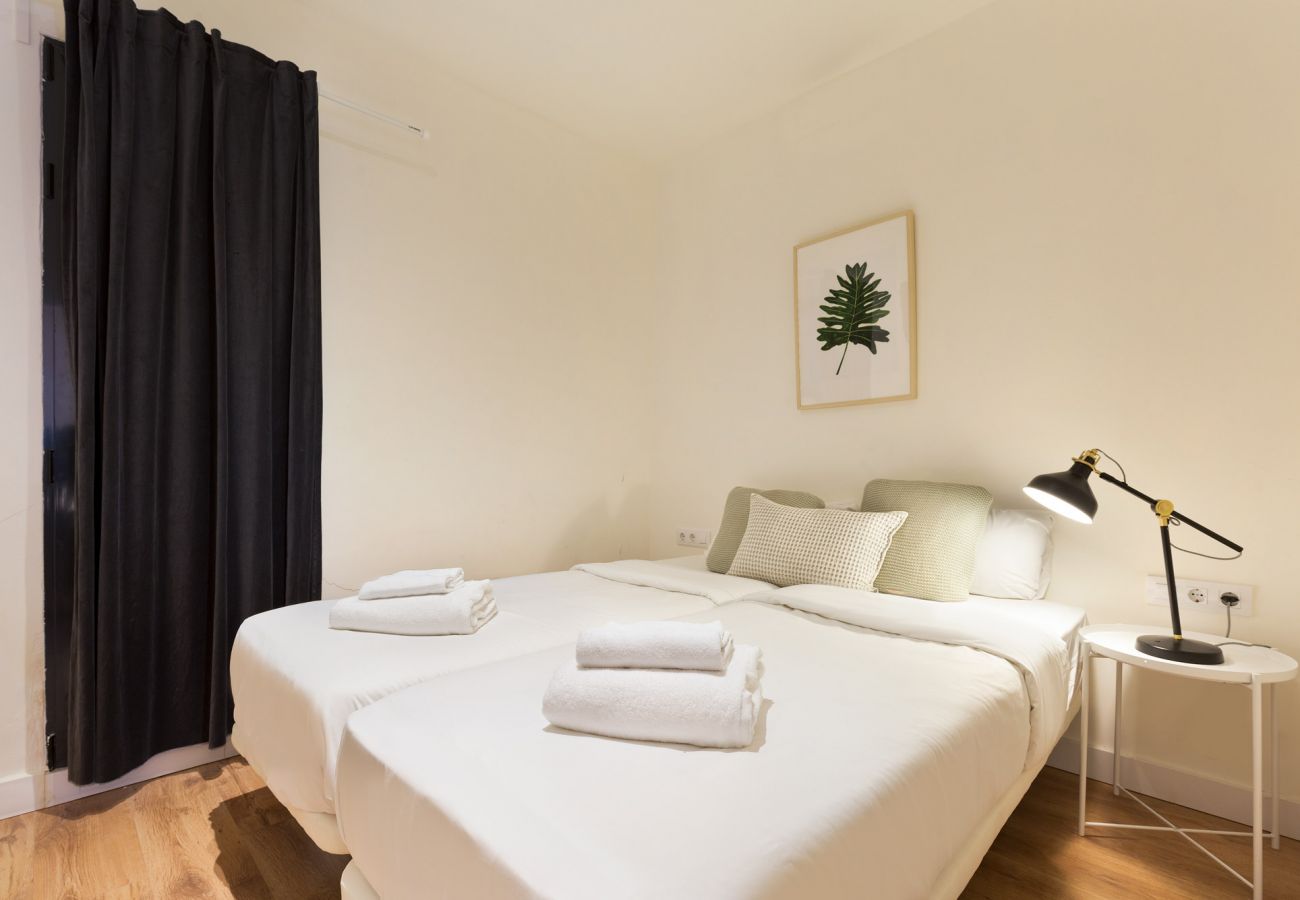 Apartment in Hospitalet de Llobregat - Olala Urban Chill Flat 3.3 I Balcony