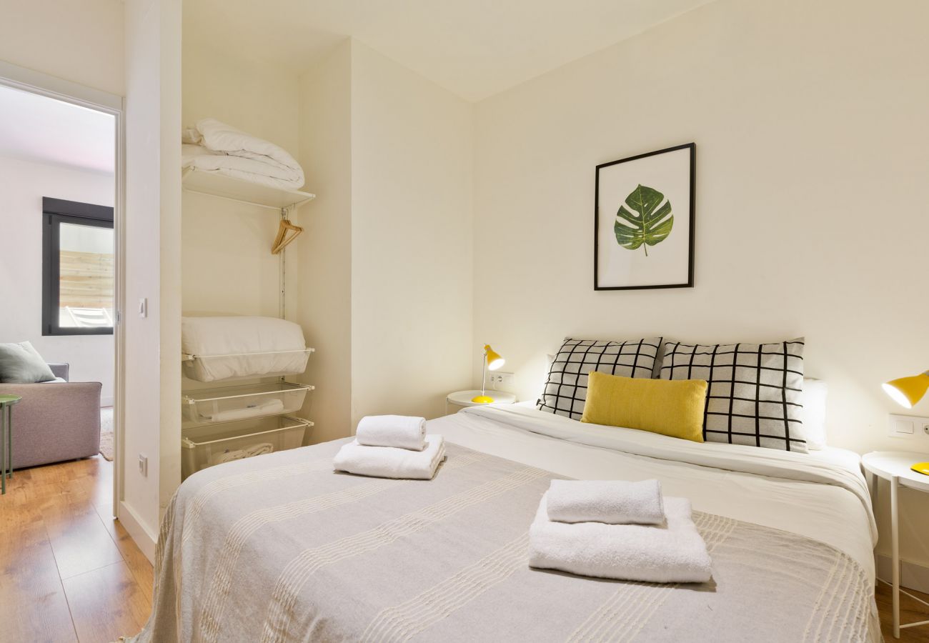 Apartment in Hospitalet de Llobregat - Olala Urban Chill Flat ENT1 I Terrace