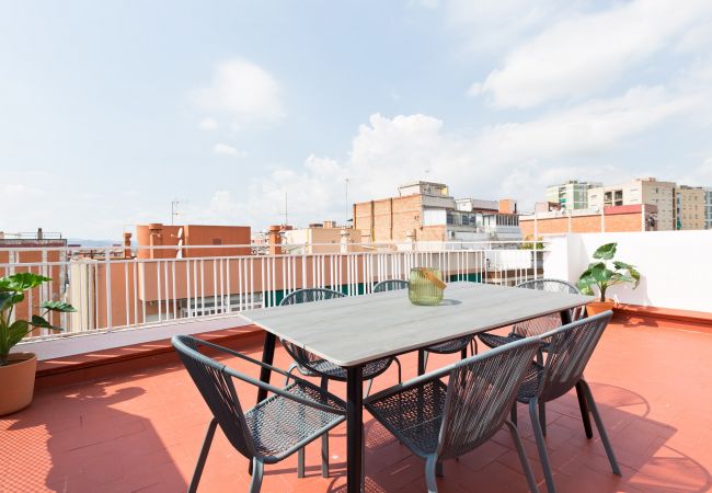  in Hospitalet de Llobregat - Olala Urban Chill 2-Bedroom Apartment | Terrace