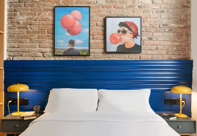 Rent by room in Hospitalet de Llobregat - Arte Suites - Double Room | Private Patio