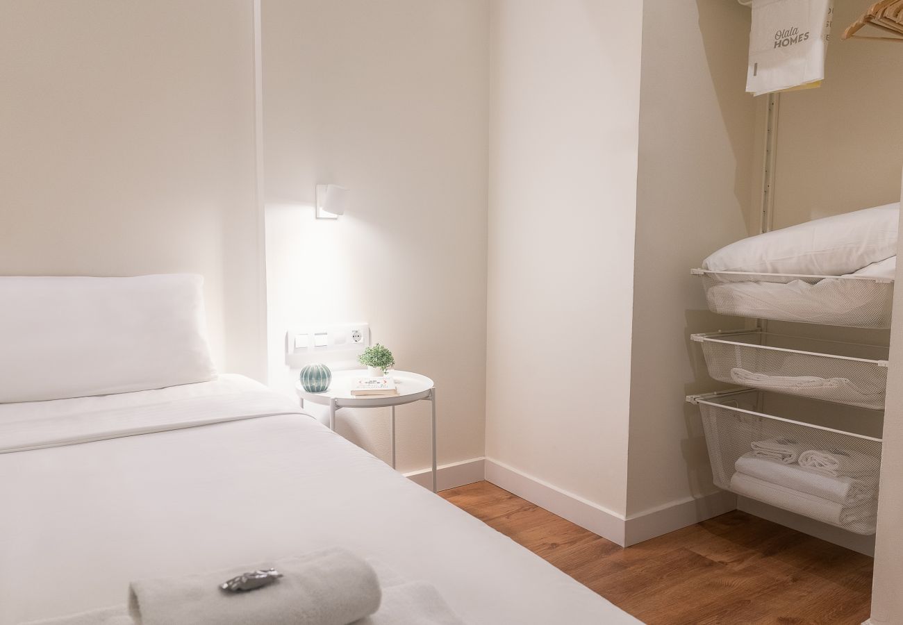Apartment in Hospitalet de Llobregat - Olala Vibe Apartment Ground Floor