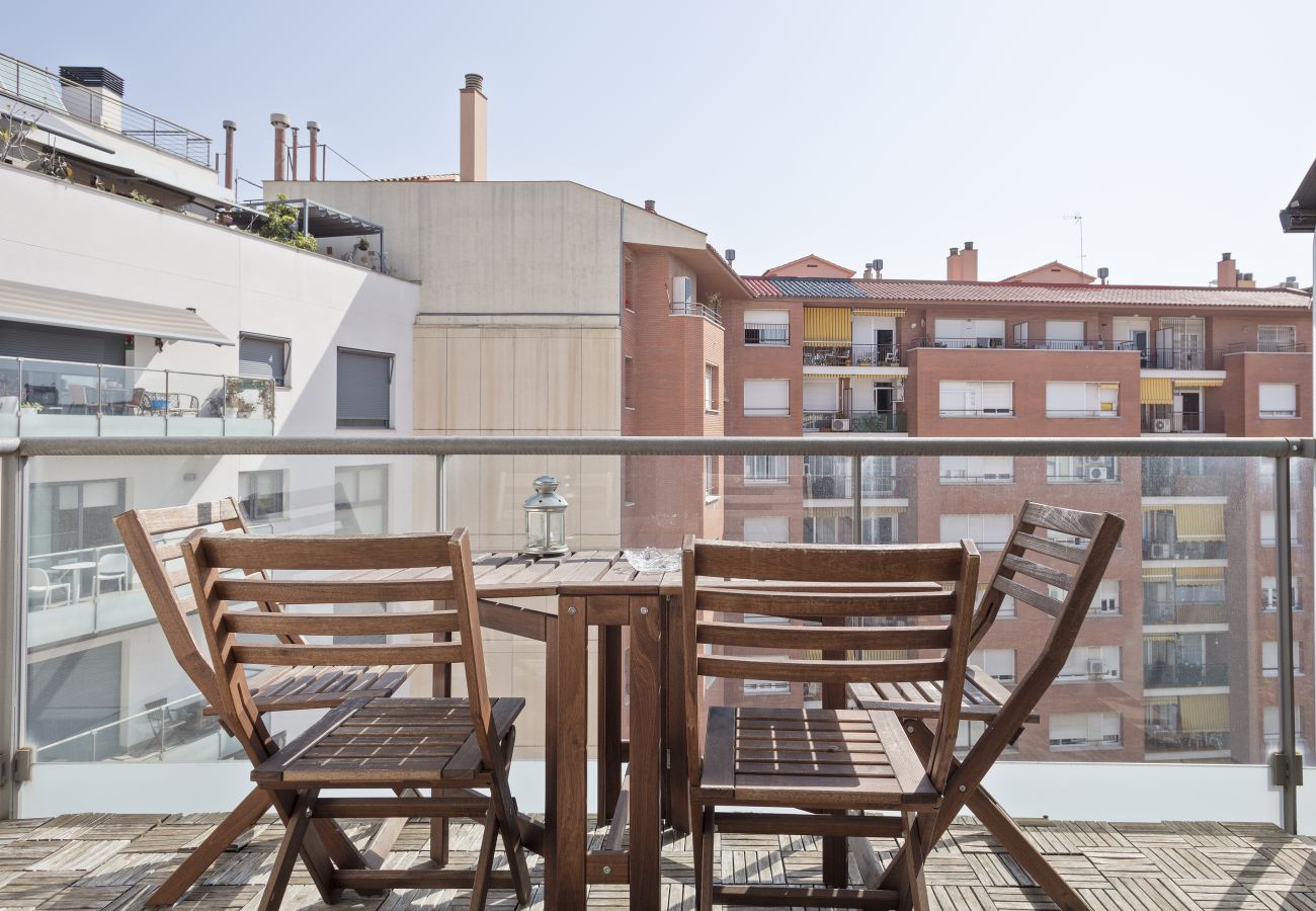Apartment in Barcelona - Exclusive Les Corts 2BR 6.4 Apartment w/Balcony 
