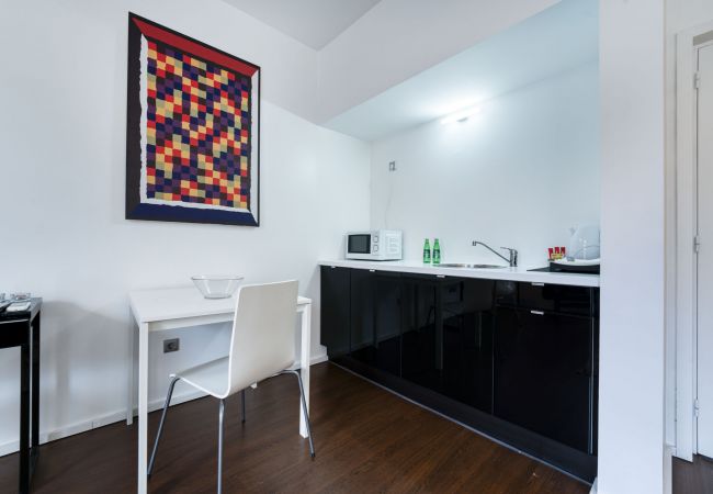 Rent by room in Porto - Olala Fine Arts Studio 1.1