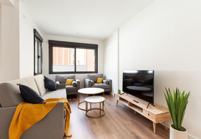  in Hospitalet de Llobregat -  Olala Urban Chill 3-Bedroom Apartment | Balcony