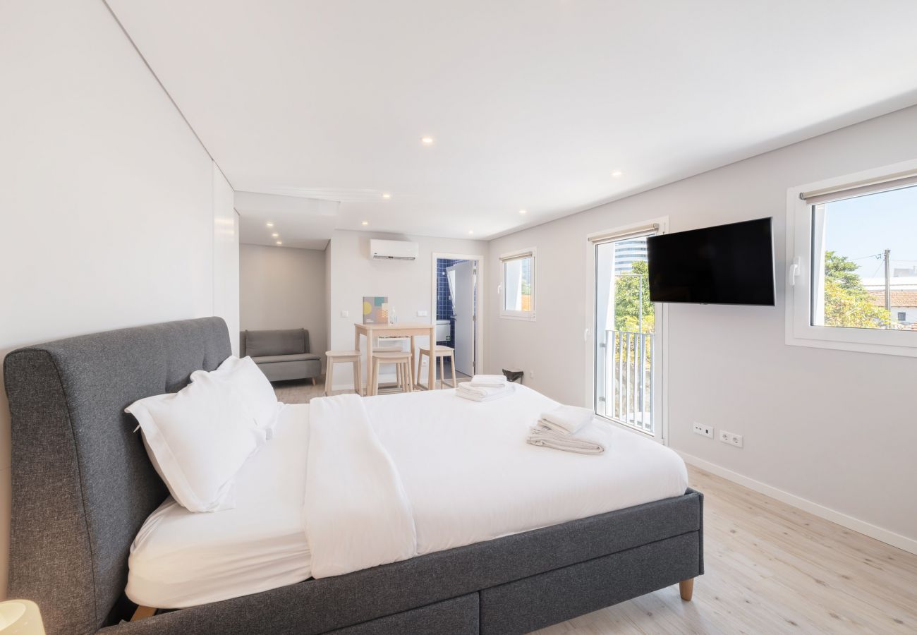 Rent by room in Lisbon - Olala Lisbon Oriente Suites D.1.2