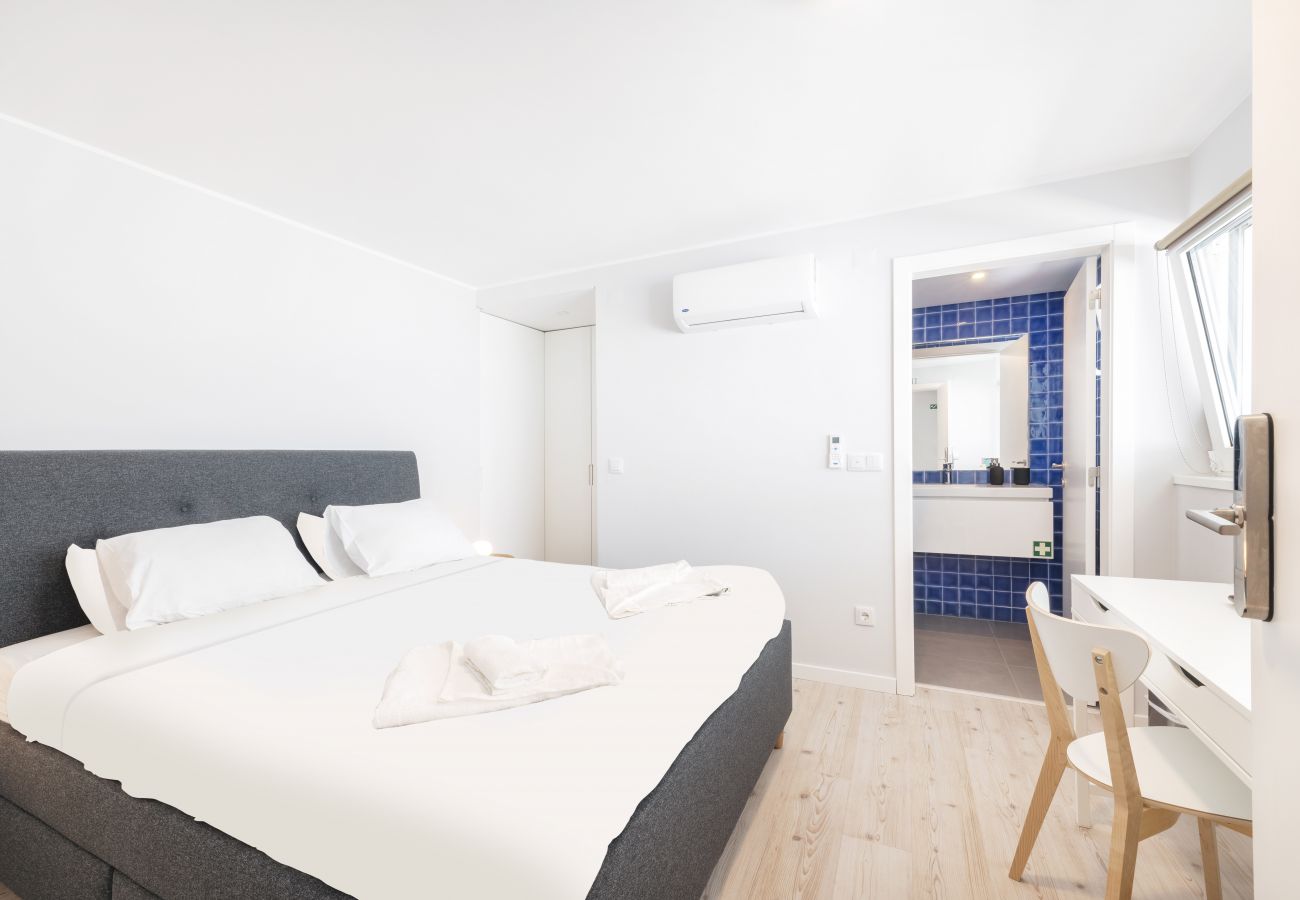 Rent by room in Lisbon - Olala Lisbon Oriente Suites C.1.1
