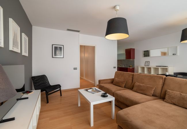 Apartment in Barcelona - Olala Casanova  - One Bedroom Apartment with Street View