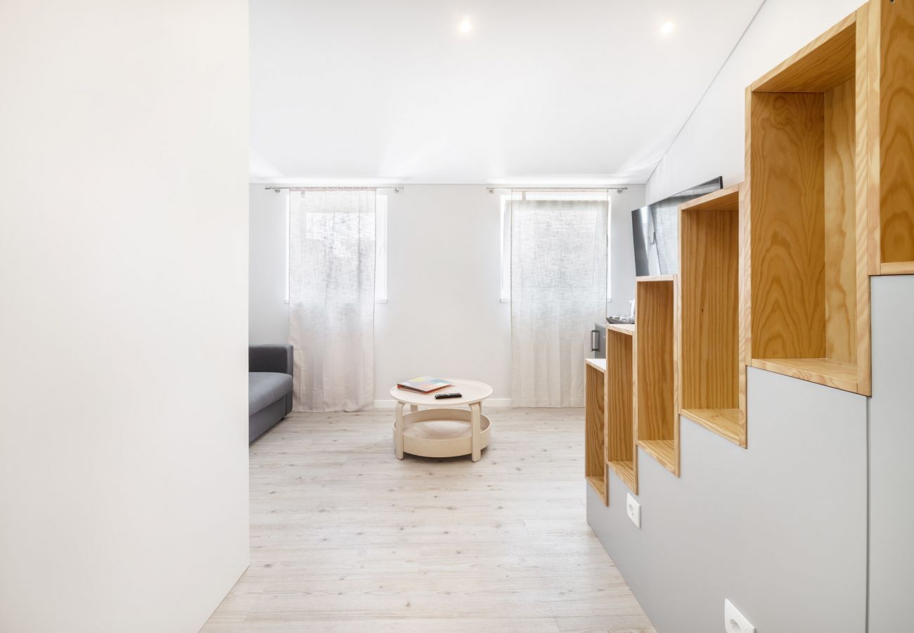 Rent by room in Lisbon - Olala Lisbon Oriente Suites II Duplex 2.3