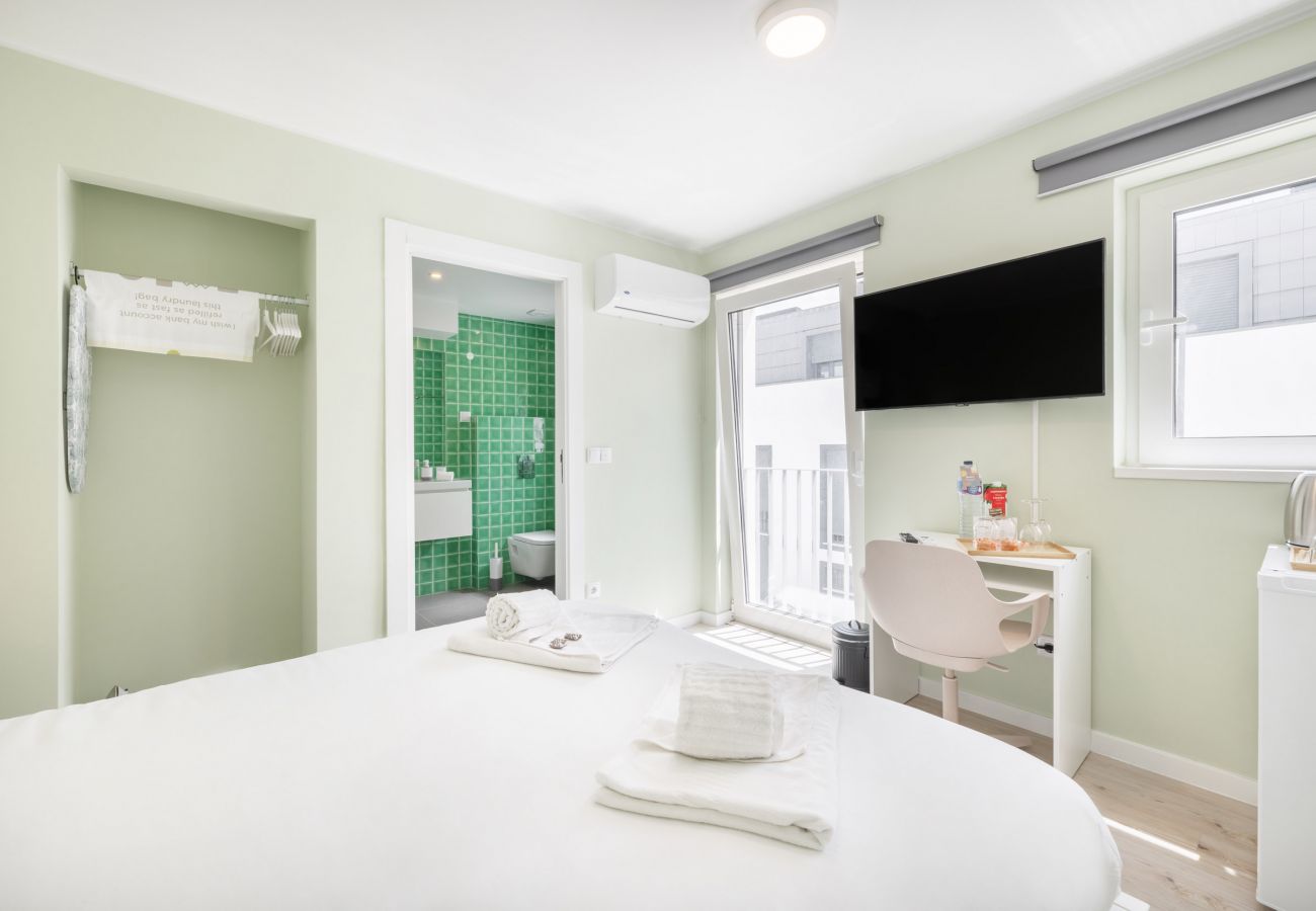 Rent by room in Lisbon -  Olala Lisbon Oriente Suites II 1-2