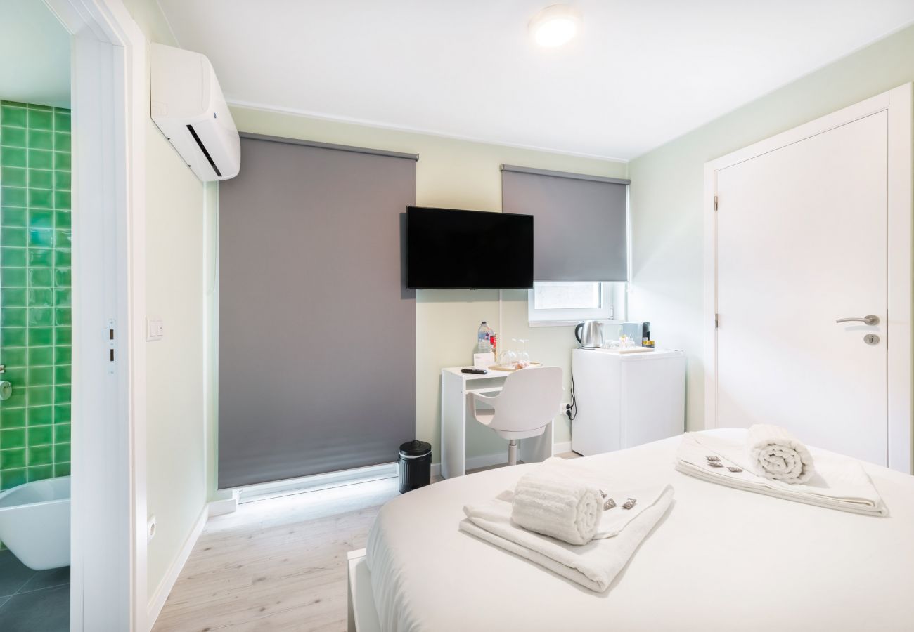 Rent by room in Lisbon -  Olala Lisbon Oriente Suites A.1.2