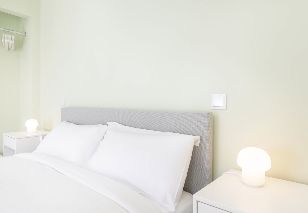 Rent by room in Lisbon - Olala Lisbon Oriente Suites C.1.2