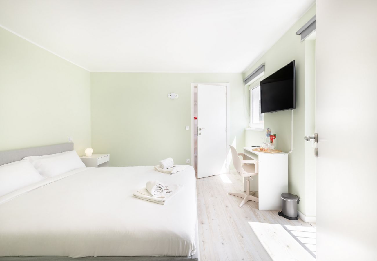 Rent by room in Lisbon - Olala Lisbon Oriente Suites C.1.2
