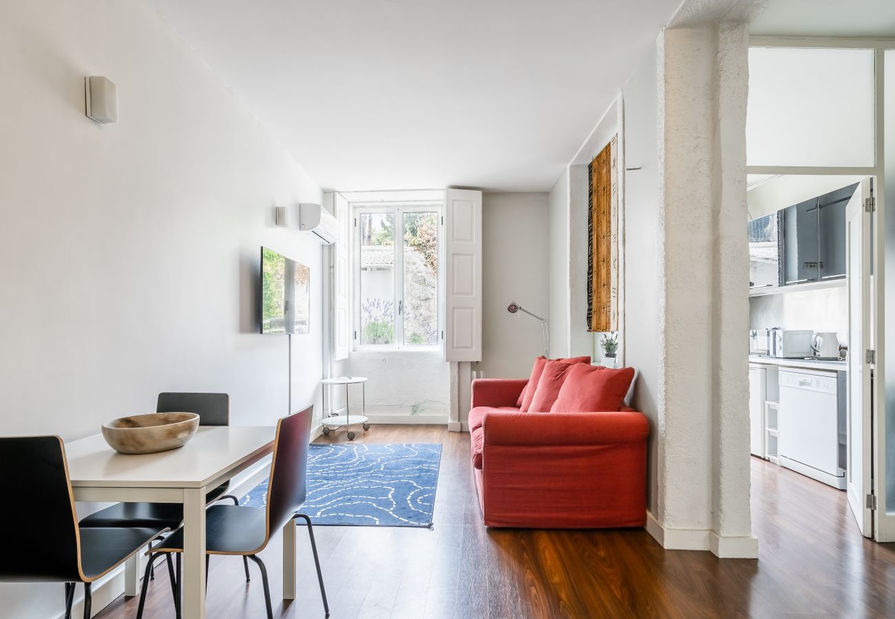 Apartment in Porto - Olala Cosme Studio 0.2 (Gehry)