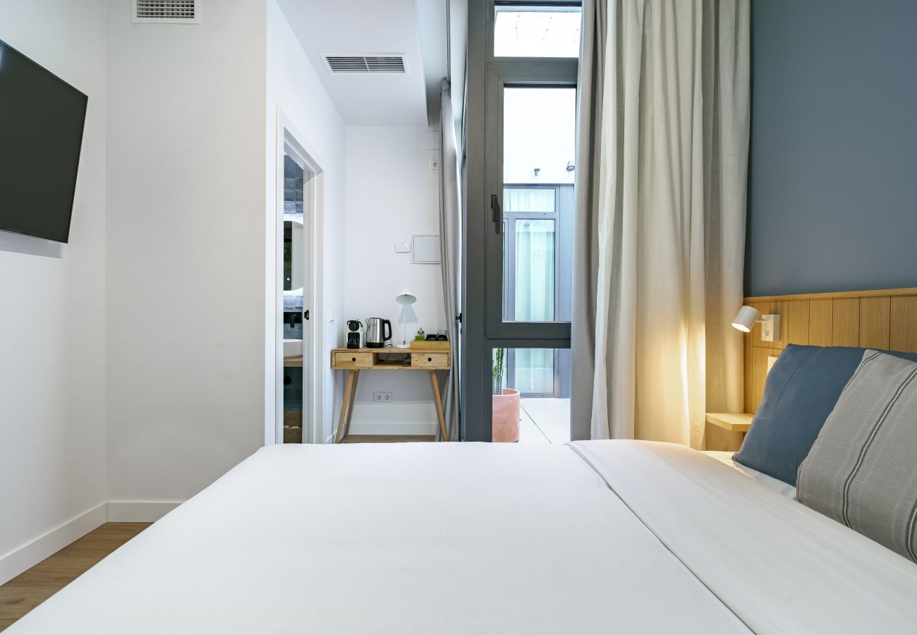 Rent by room in Madrid - Vallecas Suites - Superior Double Room