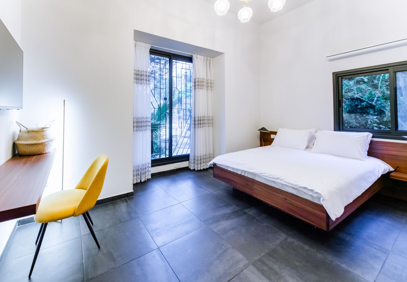 Rent by room in Haifa - Olala Carmel Suite 2.1 