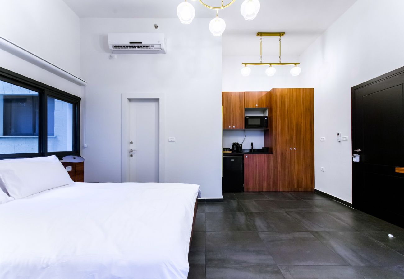 Rent by room in Haifa - Olala Carmel Suite 2.1 