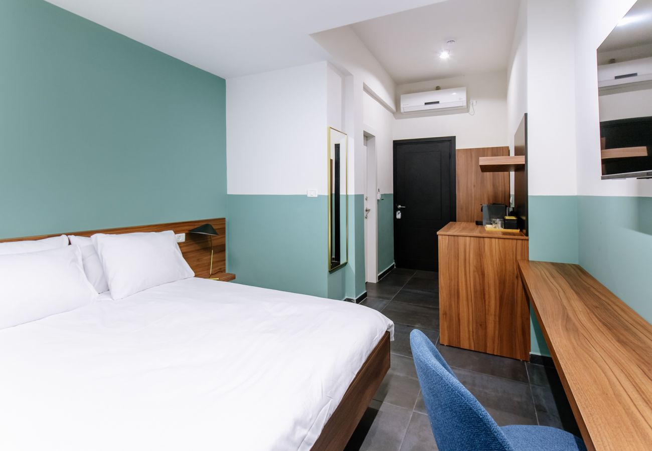 Rent by room in Haifa - Olala Carmel Suite 2.7
