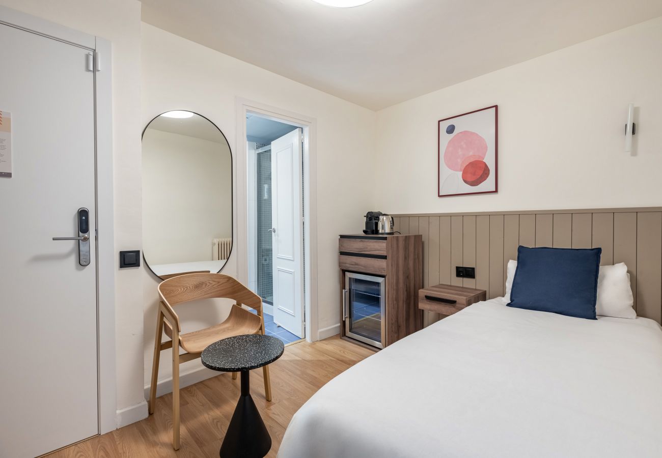 Rent by room in Granada - Olala Granada Suite - Individual Room