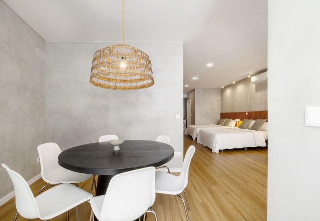 Studio in Lisbon - Olala Lisbon Oriente Apartment (6 guests)